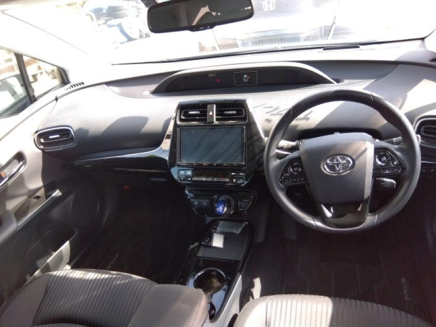 Toyota Prius (SunRoof) 2020