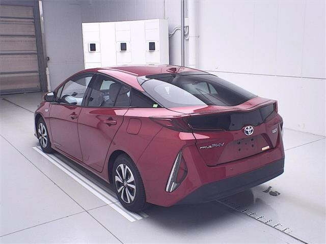 Toyota Prius PHV 2020