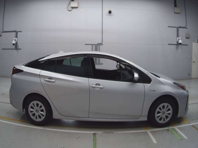 Toyota Prius 2020