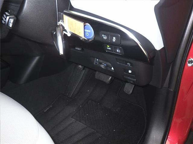 Toyota Prius PHV 2020