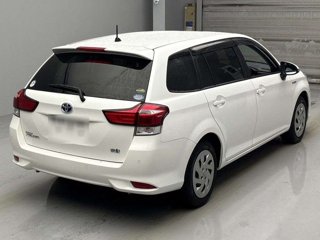Toyota Fielder 2020