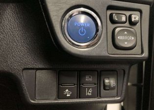 Toyota Fielder 2020