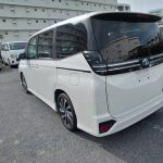 Toyota Voxy 2022