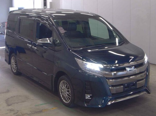 Toyota Noah (Hybrid) 2021