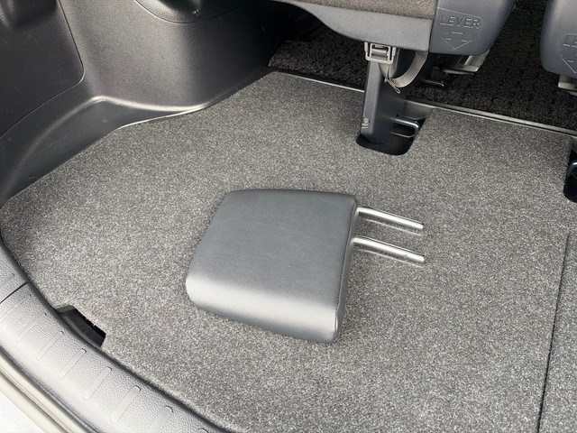 Toyota Noah (Hybrid) 2021