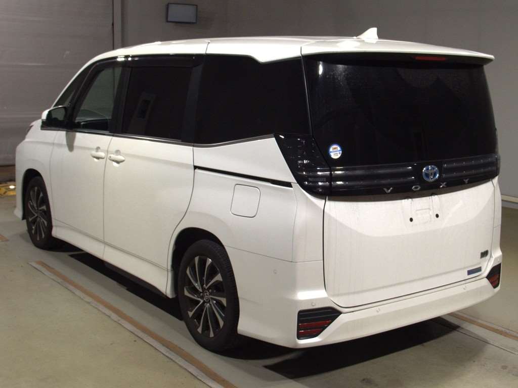 Toyota Voxy (Hybrid) 2022