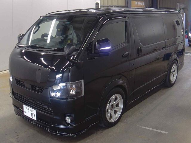 Toyota Hiace 2022