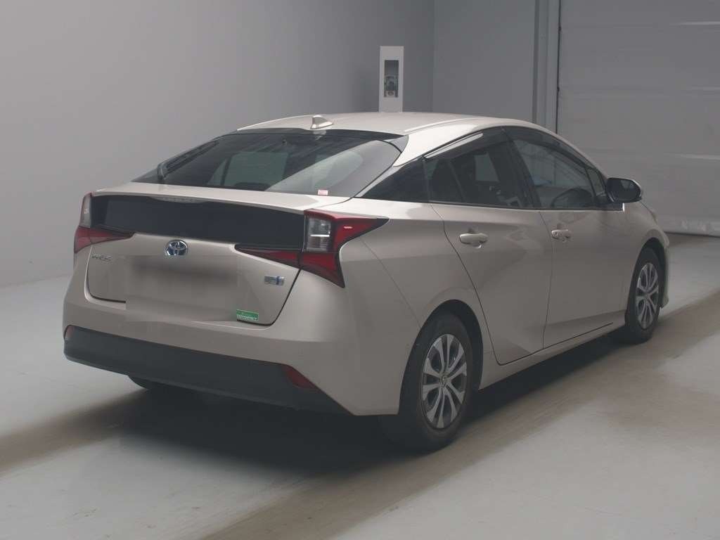 Toyota Prius 2021
