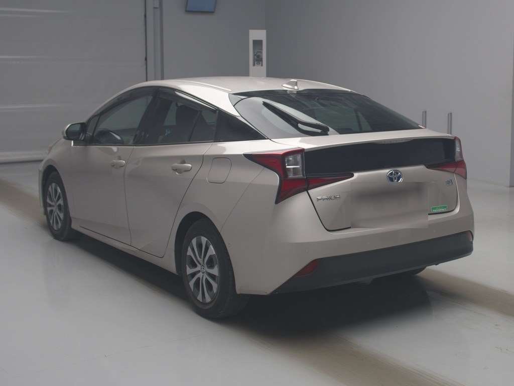 Toyota Prius 2021