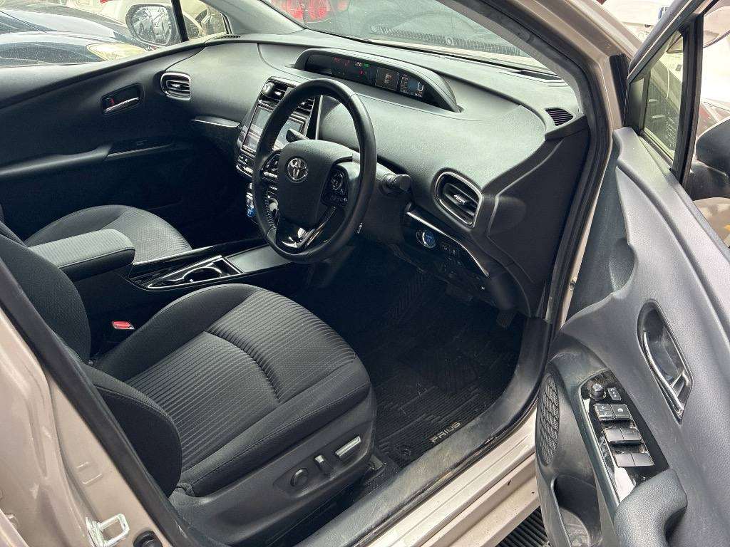 Toyota Prius 2021